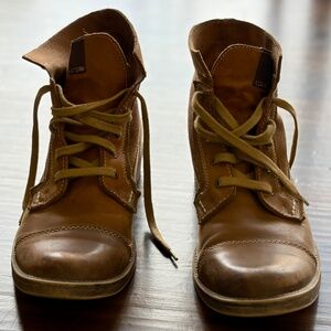 Aldo Leather Lace-up Ankle Boots - Size 8